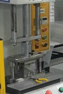 继电器电子电器装配模具